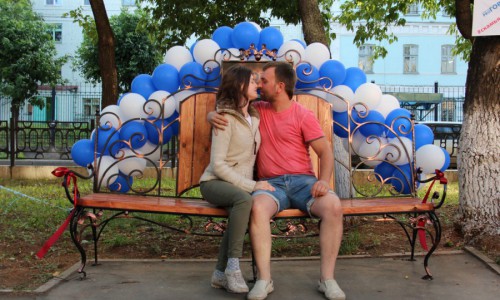 Сегодня рядом со скамьей примирения в Кирове появится новый арт-объект