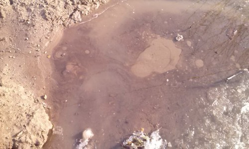 В Кирове женщина по пояс провалилась в грязь