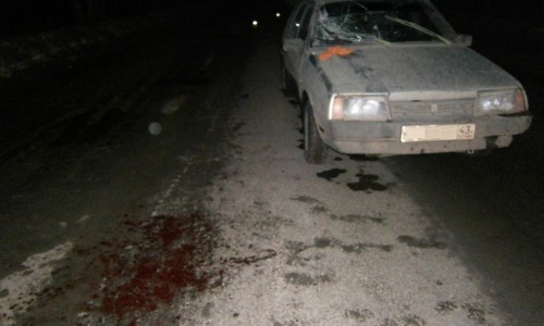 Пьяный пешеход в Кировской области упал под колеса автомобиля