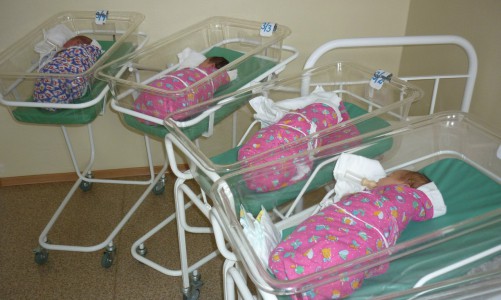 Сборы в роддом: что не пригодится, а что придется просить подвезти