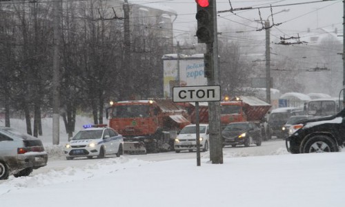 Срочно! Метеопредупреждение: в Кирове ожидается сильнейший ветер и снегопад