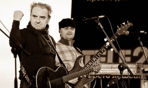 Нескучный weekend: концерт "Чайф" и выставка итальянского художника Матео Боато