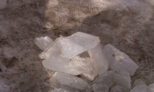 В Кирове на мужчину с крыши дома упала снежная глыба: директора обслуживающей компании посадили под домашний арест