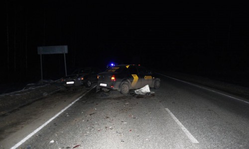 На трассе в Кировской области столкнулись три иномарки
