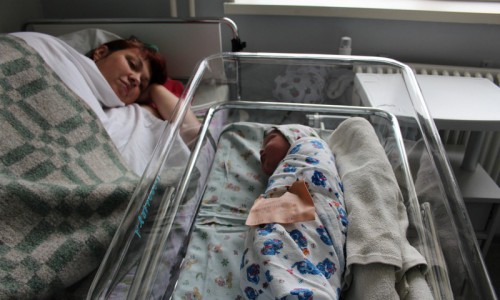 Здоровье мамы после родов: с какими недугами можно столкнуться и как их побороть, не навредив малышу