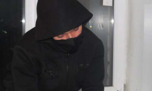 В Кирове на Лепсе ограбили салон сотовой связи