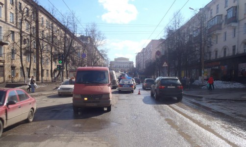 В Кирове на Карла Маркса сбили школьника