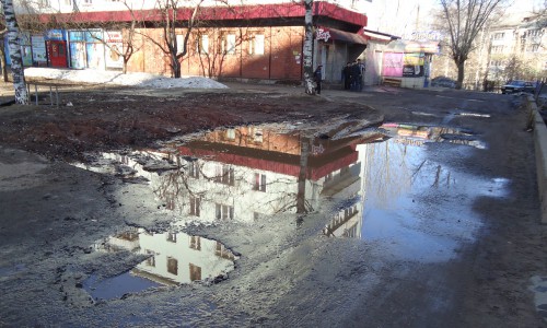 По городу с линейкой: где в Кирове самые большие лужи?