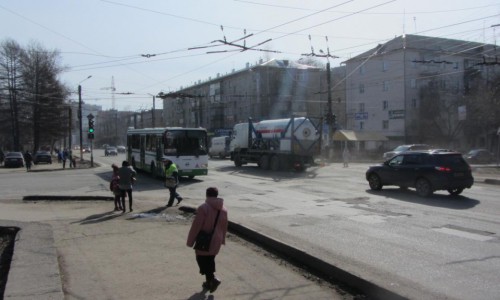 В Кирове сбили 8-летнюю девочку, переходившую дорогу на «зеленый»