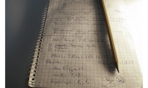 В Кирове 22-летний студент обманул девушек, мечтавших сдать сессию