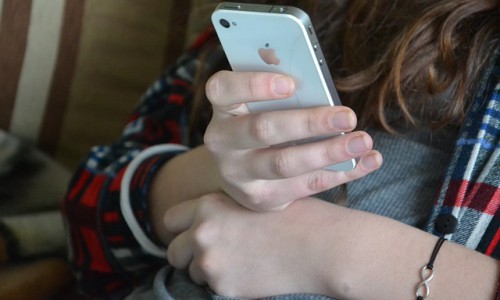 Кировчанин разыскал девочку, чтобы отдать ей потерянный дорогой сотовый телефон