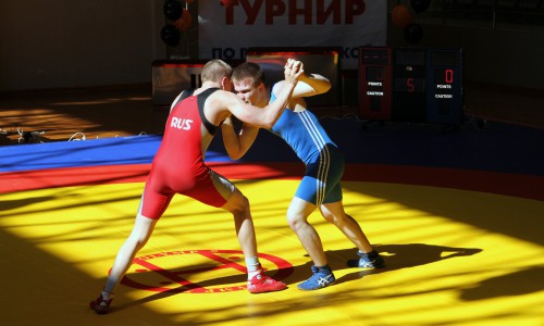 Фоторепортаж: в Кирове проходят Всероссийские соревнования по греко-римской борьбе