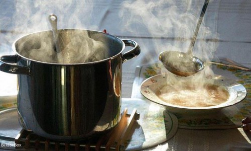 В Кировской области воспитателя детсада оштрафовали за то, что она облила горячим супом мальчика