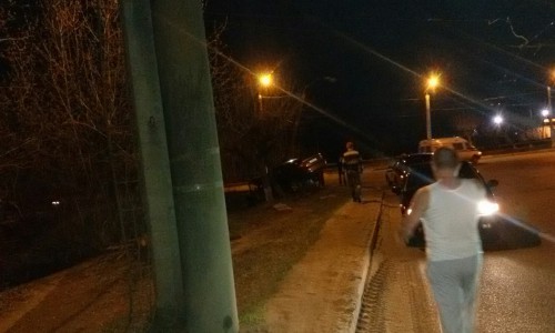 В Кирове столкнулись три автомобиля: пострадал ребенок