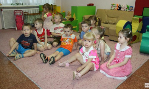 Ранее судимым кировчанам теперь можно усыновлять детей и становиться опекунами