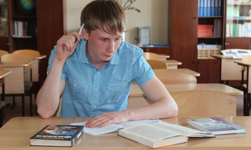 Кировским девятиклассникам придется сдавать четыре экзамена вместо двух