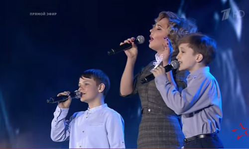 Видео: кировчанин спел с Пелагеей на Красной площади