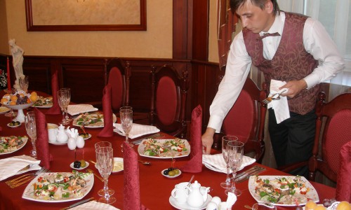 На три банкета кировских чиновников потратят 280 тысяч рублей