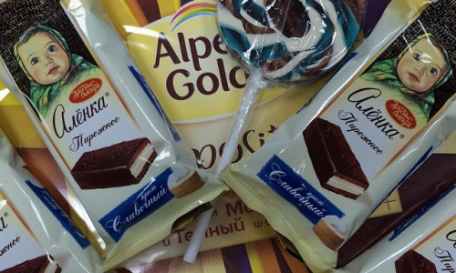 Утро в Кирове: сладости с утра и "восьмерка" с дулом