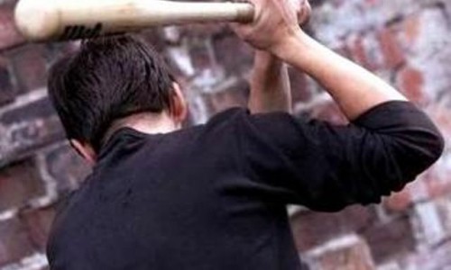 В Кировской области сын забил до смерти мать битой: он изгонял из матери бесов