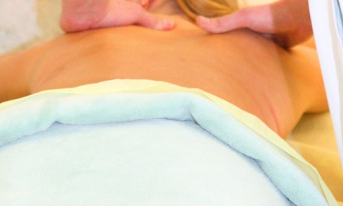 В Кирове девушка из Таиланда незаконно делала массаж