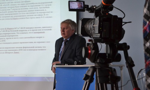 Адвокат Марины Ногиной показал автомобиль, который, по его мнению, сбил Алису Суворову