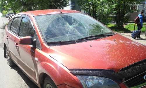 В Кирове "Форд Фокус" сбил мужчину