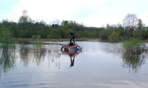 Кировчанин при подготовке к заезду по бездорожью утопил свою машину и iPhone