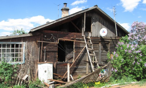 Герой! В Кирове мужчина вынес 5-летнего ребенка из охваченной огнем квартиры