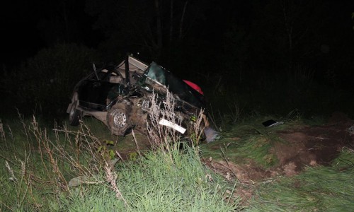 В Кировской области перевернулась «девятка»: погибла семейная пара