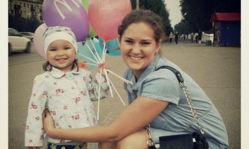 Фото пятницы в Кирове: свадьба, выпускной в детском саду и проводы в армию