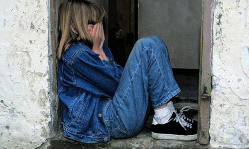 В Кирове 23-летний парень напал на маленькую девочку в магазине