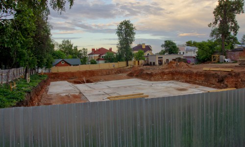 В исторической части Кирова начинают строить очередную высотку