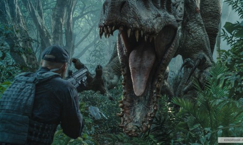 Топ кино на выходные: "Мир Юрского периода" и "Красотки в бегах"