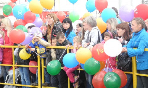 День города в Кирове: в небо запустили несколько тысяч воздушных шаров