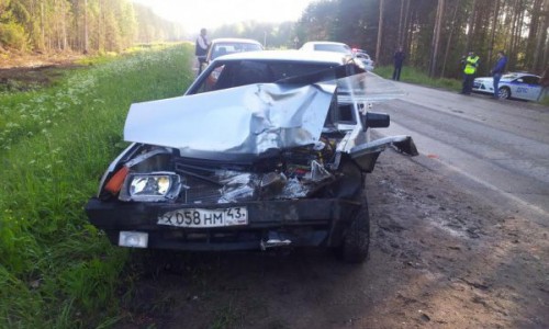 В Кировской области столкнулись «девятка» и «Нива»: в ДТП пострадала 11-месячная девочка