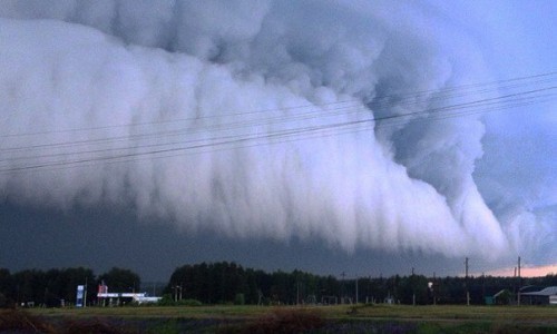 Снимок, сделанный во время шторма в Кировской области, обсуждает вся Европа