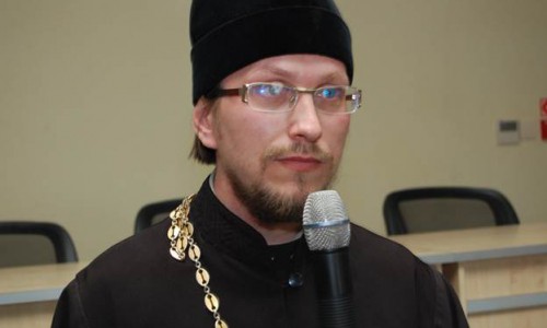 Кировский священник высказался против мастер-класса по йоге на Театралке