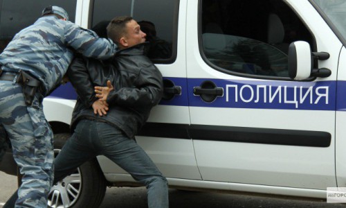 Пьяный житель Слободского ударил полицейского-кинолога