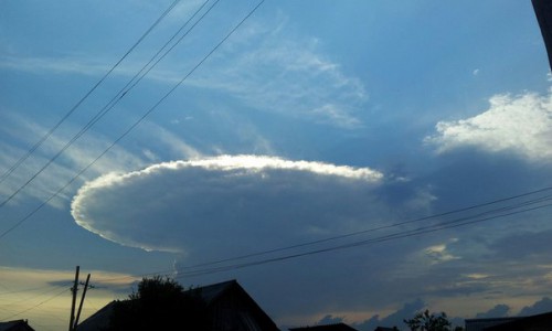 Жительница Кировской области сфотографировала необычную дождевую тучу