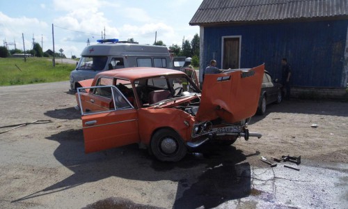 В Кировской области «тройка» столкнулась с иномаркой: есть пострадавшие