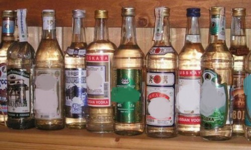 В Кировской области воры разобрали потолок магазина, чтобы украсть водку