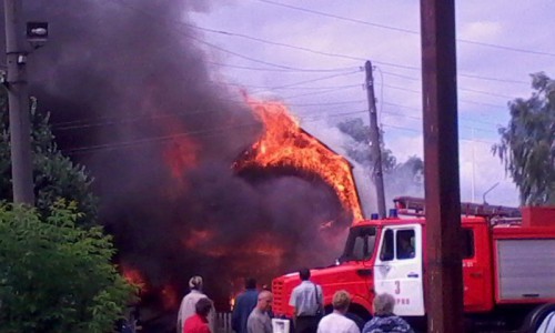 В Лянгасово сгорел частный дом: без крыши над головой осталась семья с четырьмя детьми