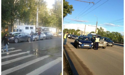 В Кирове на Воровского у госпиталя столкнулись три легковушки, а на мосту - две