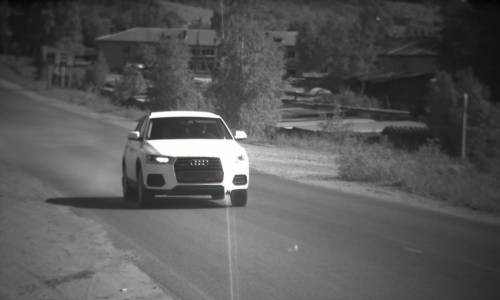 В Кировской области водитель крутой иномарки без номеров превысил скорость на 81 километр в час