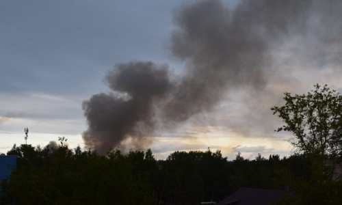 Срочно! В Нововятске горит здание на территории лыжного комбината