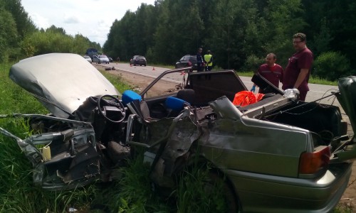 Подробности аварии в Куменском районе: деблокирование пострадавших и госпитализация