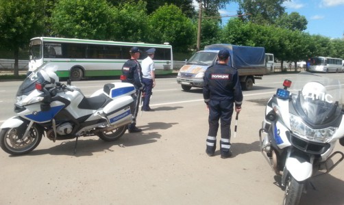 Во вторник кировских водителей проверят на безопасность перевозки детей