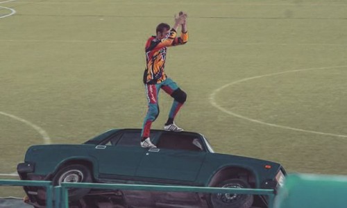 Вторник в Кирове: в городе замечены каскадеры, сердитая модель и гордый фламинго