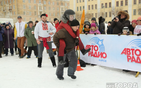 Праздник пельменя и шашлыка: перетаскивание жен, вкусные пельмени и масленичные игры
